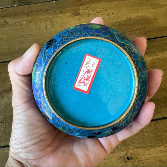 Rare Vintage Chinese Cloisonné Stash Trinket Box – Blue & Green Floral – 4” x 2” - Picture 9 of 13